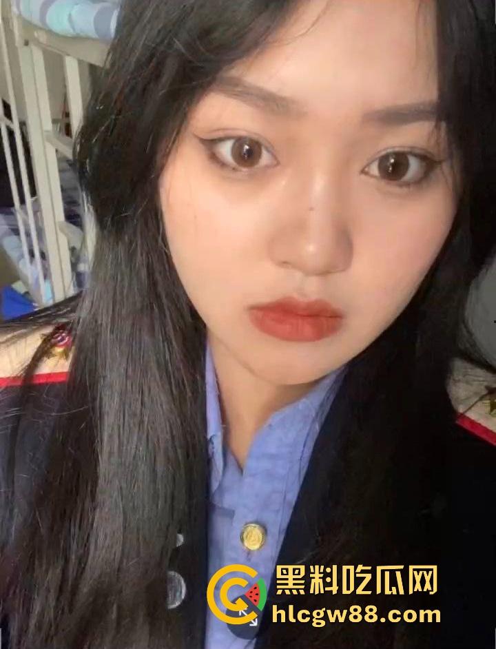 玩和平精英撩到骚货妹子，装纯给我骗皮肤，转头变身贱狗勾搭全图男，铁路学校的婊子明年毕业不知祸害谁！-1