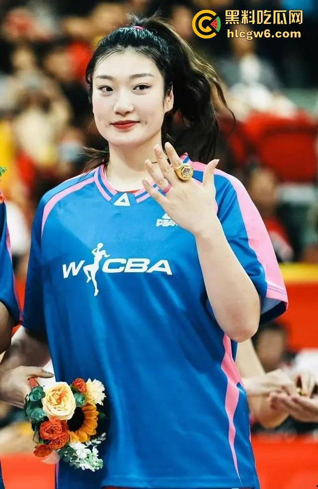 中国女篮『李梦』塌房裸聊、约炮、做情妇全被扒 正宫爆猛料放视频反击 官宣分手疑似自保 球迷看懵了!-12