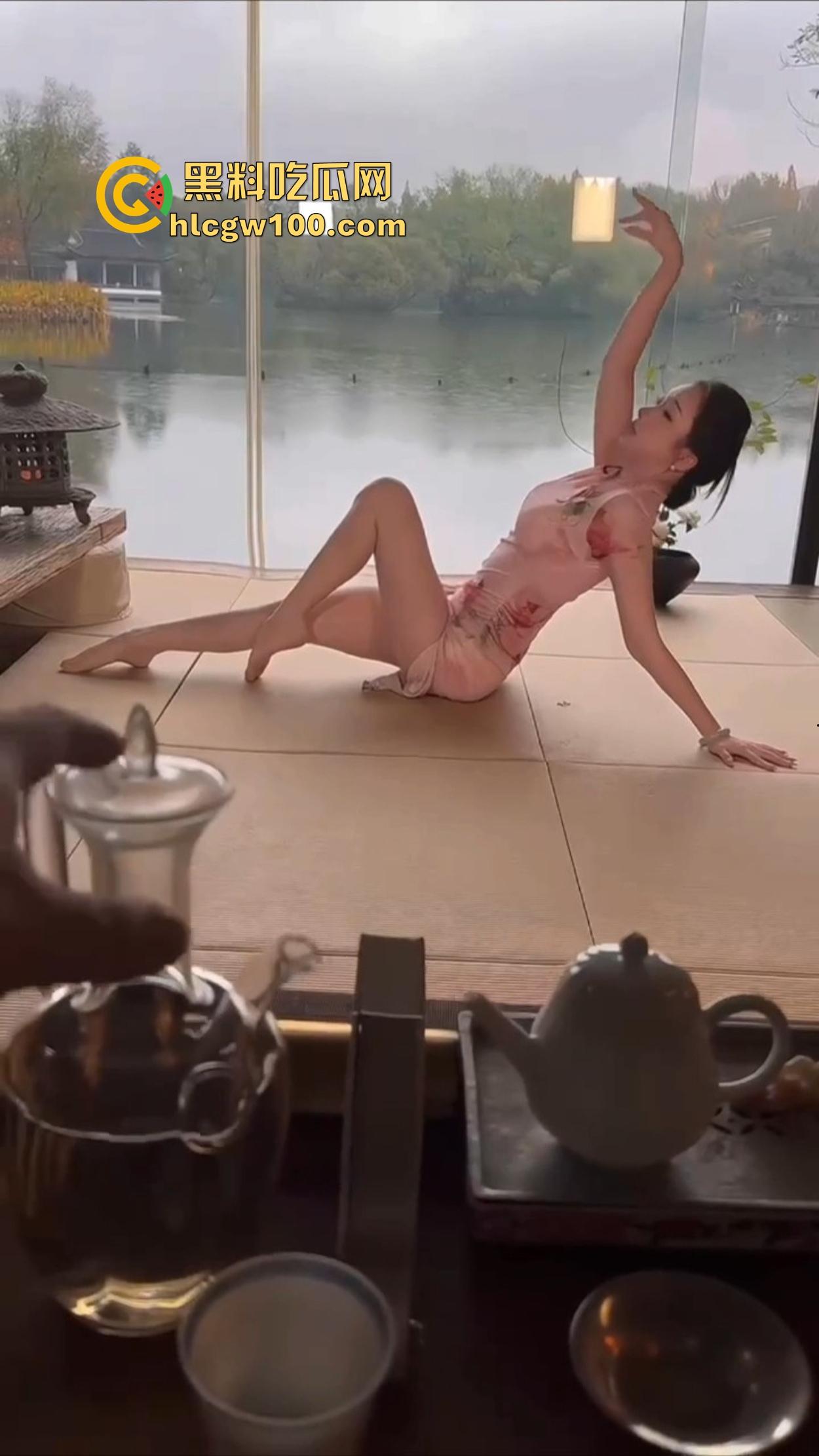 杭州富哥的奢华下午茶,茶又白又长端起来就是极品,喝上一口直接懂了品茶得滋味,咱喝的只能算下脚料!-15