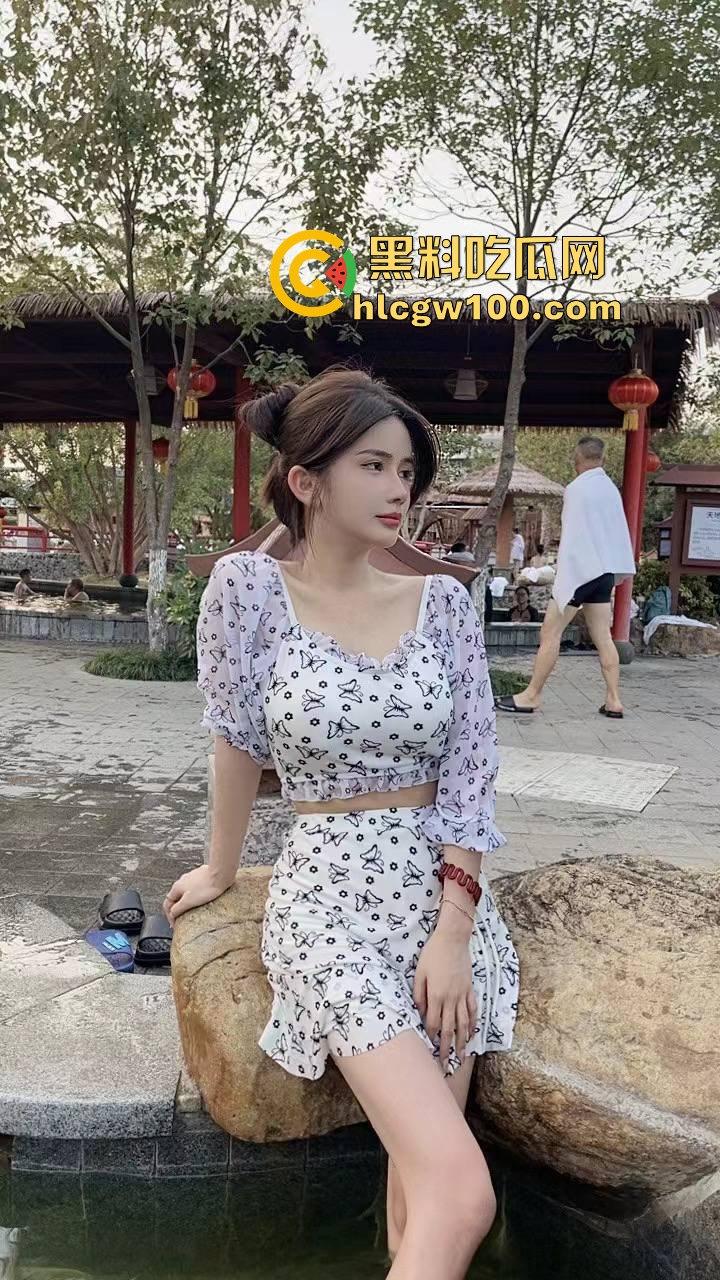 上海婊子『上官婉儿』被爆卖逼不挑客，老头小伙全都接，卫生间无套内射，金主被绿怒发调教视频锤死她！-6