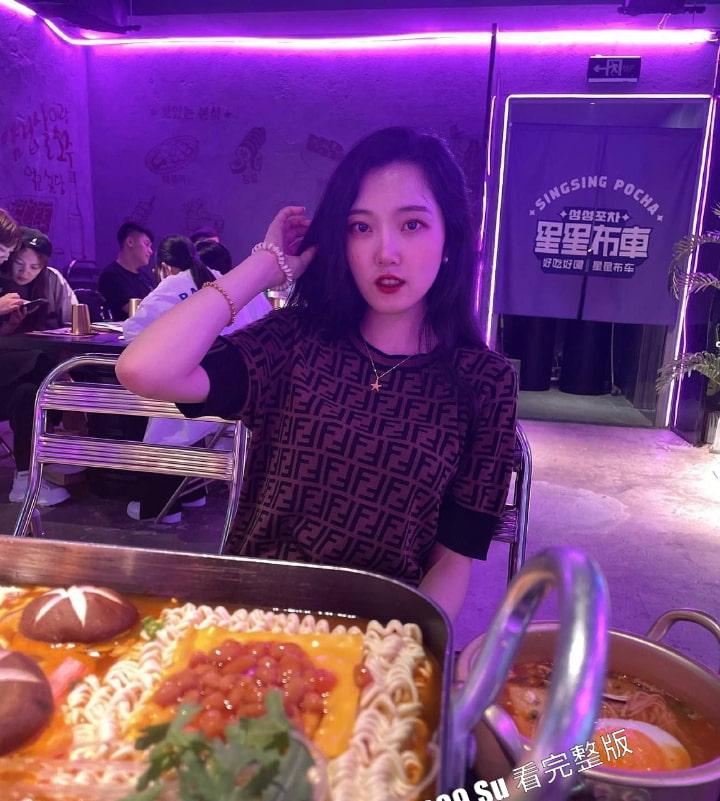 抖音 豆豆豆豆豆宝儿 微博 爱依豆宝 聚餐被灌醉带走 偷拍图流出 目前疯狂改抖音号中-8