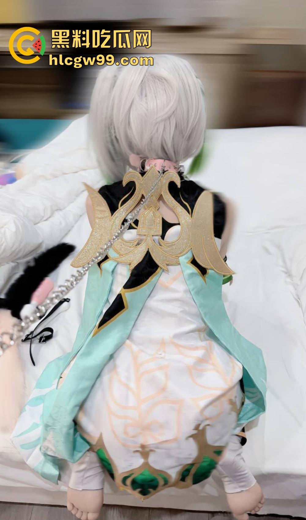 推特极品白虎福利姬『 百变萝莉 』，小母狗穿JK换装掰白虎逼狂舔跳蛋，掰粉嫩骚逼直播让主人射脸！-20