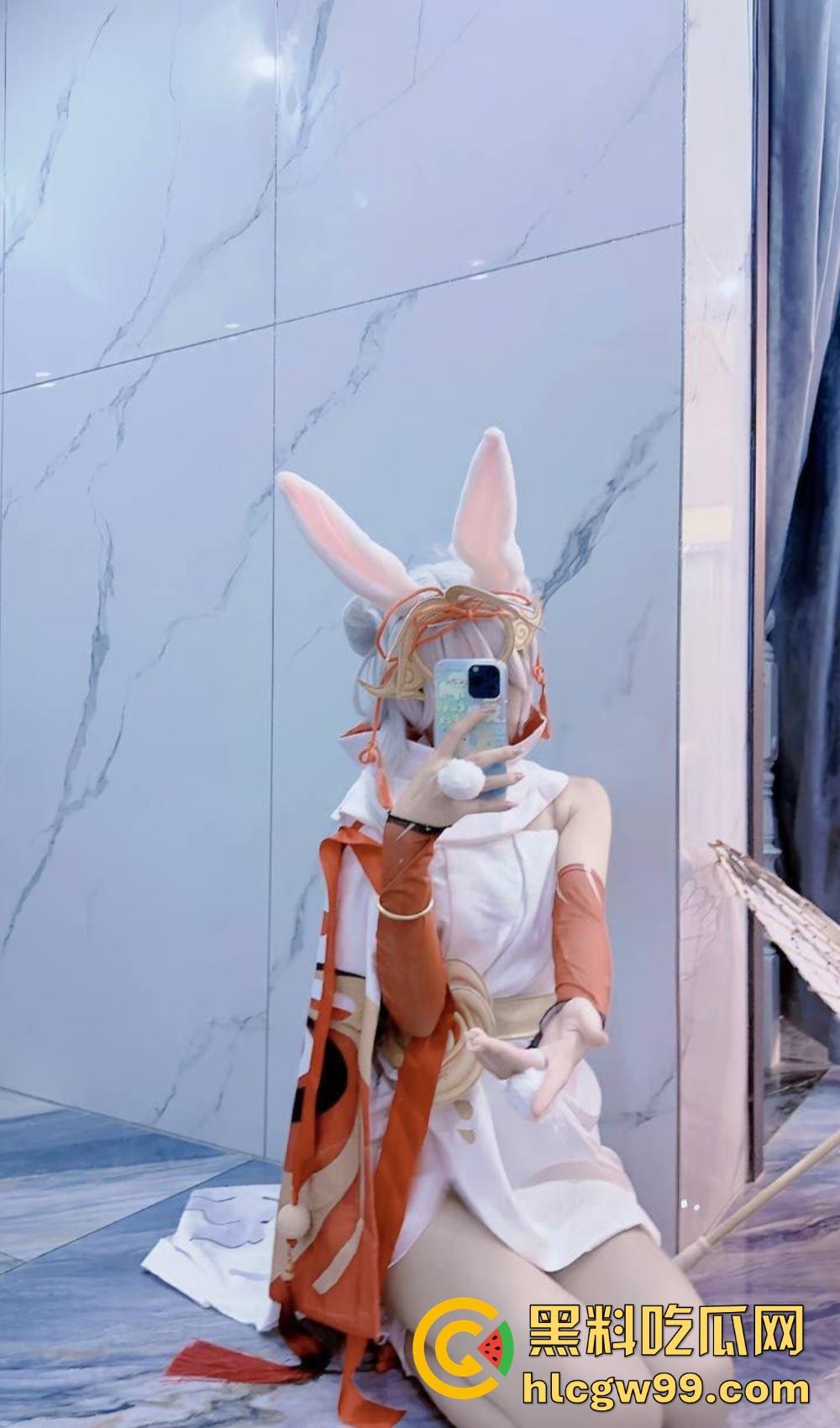 推特极品白虎福利姬『 百变萝莉 』，小母狗穿JK换装掰白虎逼狂舔跳蛋，掰粉嫩骚逼直播让主人射脸！-26