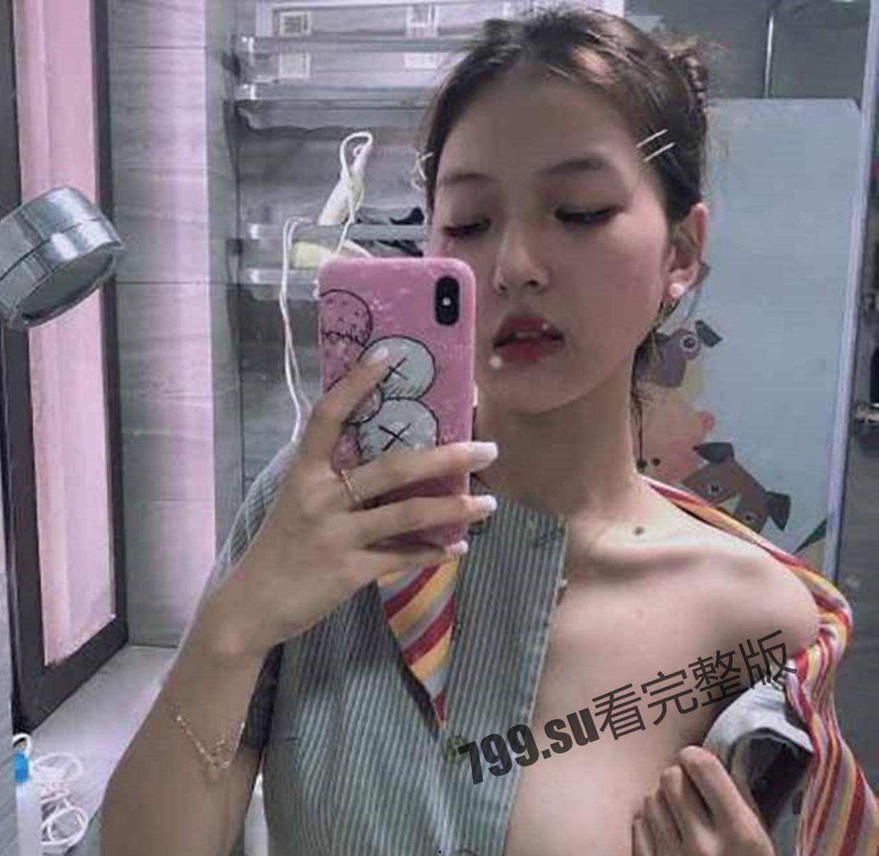 【网曝门事件】超靓东航空姐 韩 X 和男友性爱私拍流出-9