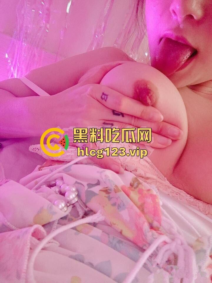 抖音推特御姐【禧阿妹】3P肛交私密流出，情趣自慰被炮友狂干画面火辣！-20