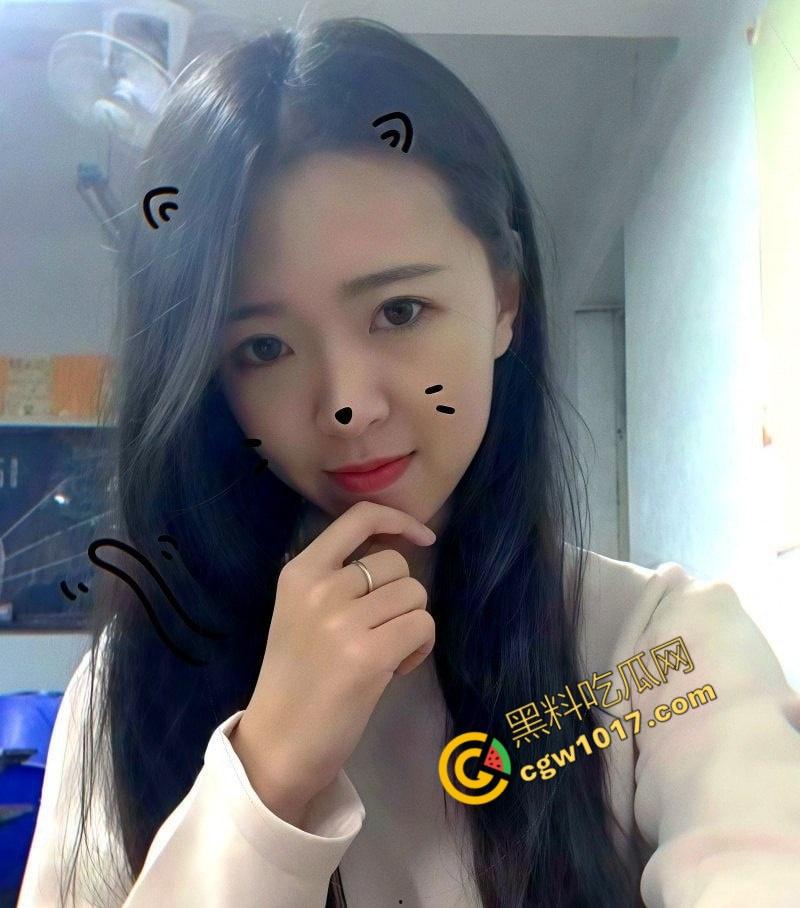 四川成都极品人妻震惊瓜圈！8猛男齐上仍饥渴难耐，三洞齐开，迷人的身材与激烈镜头让人血脉喷张！-2