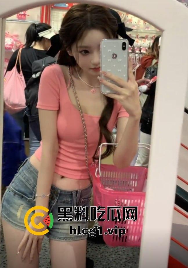 黄一鸣vs王思聪，流量密码再爆发！假瓜满天飞，王思聪直言黄一鸣不配‘思聪严选’！-19