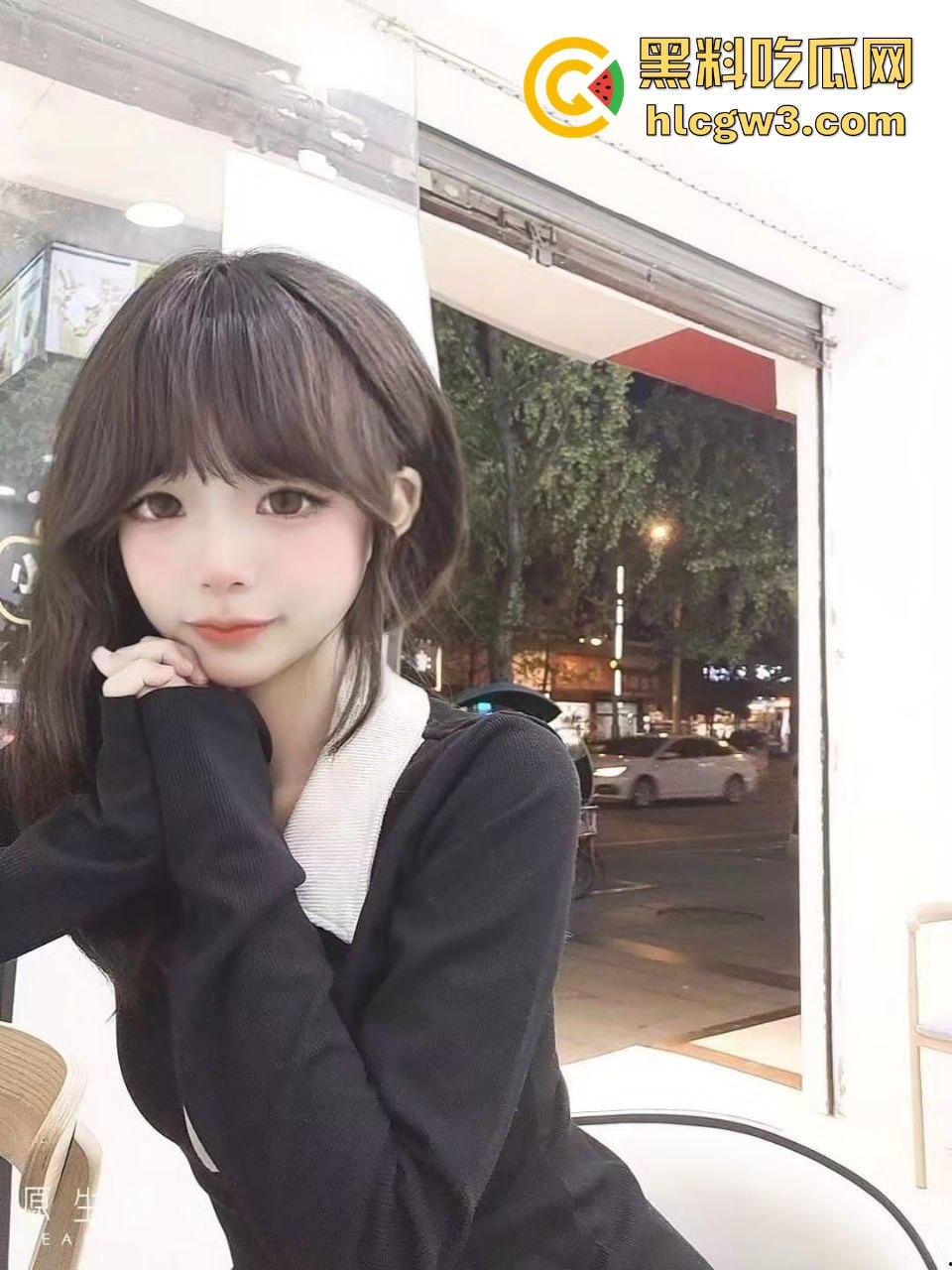 推特极品JK萝莉妹『斜眼龙王』裸拍福利流出 宿舍戴项圈比耶吐舌 这颜值清纯却骚到爆 删号退圈已绝版!-15