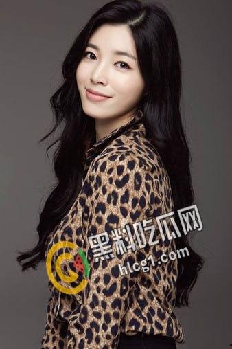 一炮而红!韩国知名健身女教练 柳胜玉 禁不住重金诱惑 初次下海充当AV女优!片酬一亿韩元的女优无码中出视频来了-5