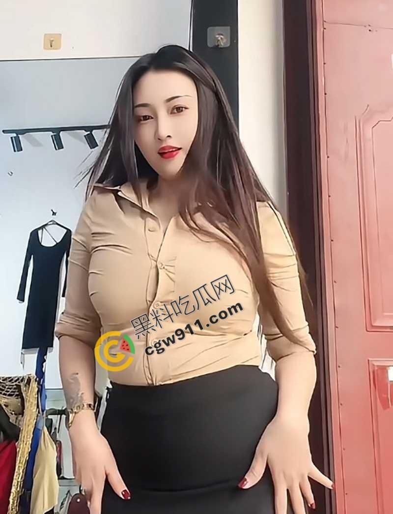 抖音网红熟女【宝贝呀】与金主激情视频流出!骚媚撩人,巨乳肥臀,年过40私处竟如少女般粉嫩,金主狂玩不已-5