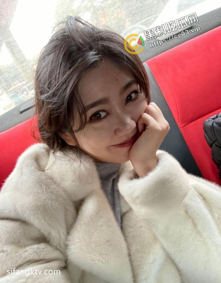 武汉大学周玄毅 教授与女学生聊骚被曝光 女学生杨帆性爱视图全集来啦!怪不得马薇薇会输,谁遇到这样的女人不迷糊呀-9