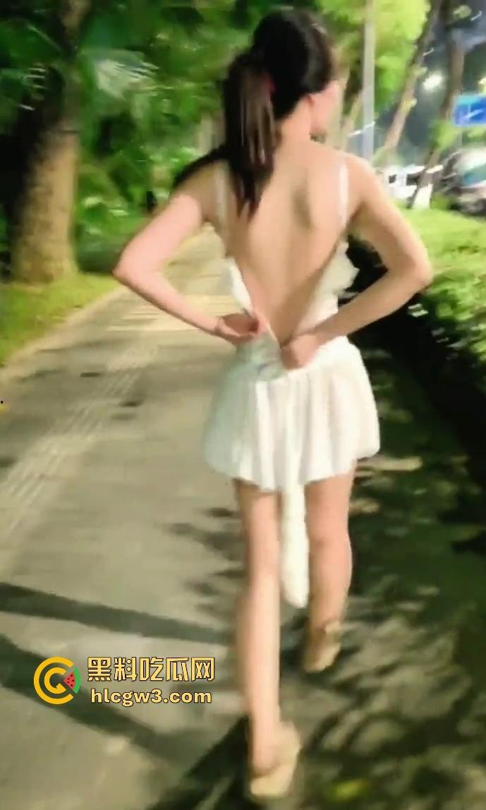 深圳『疯批美人』反差少女曝光 金主爸爸上手直接把骚货调教成母狗 露出游戏花样百出 金主的钱真是花得值!-8