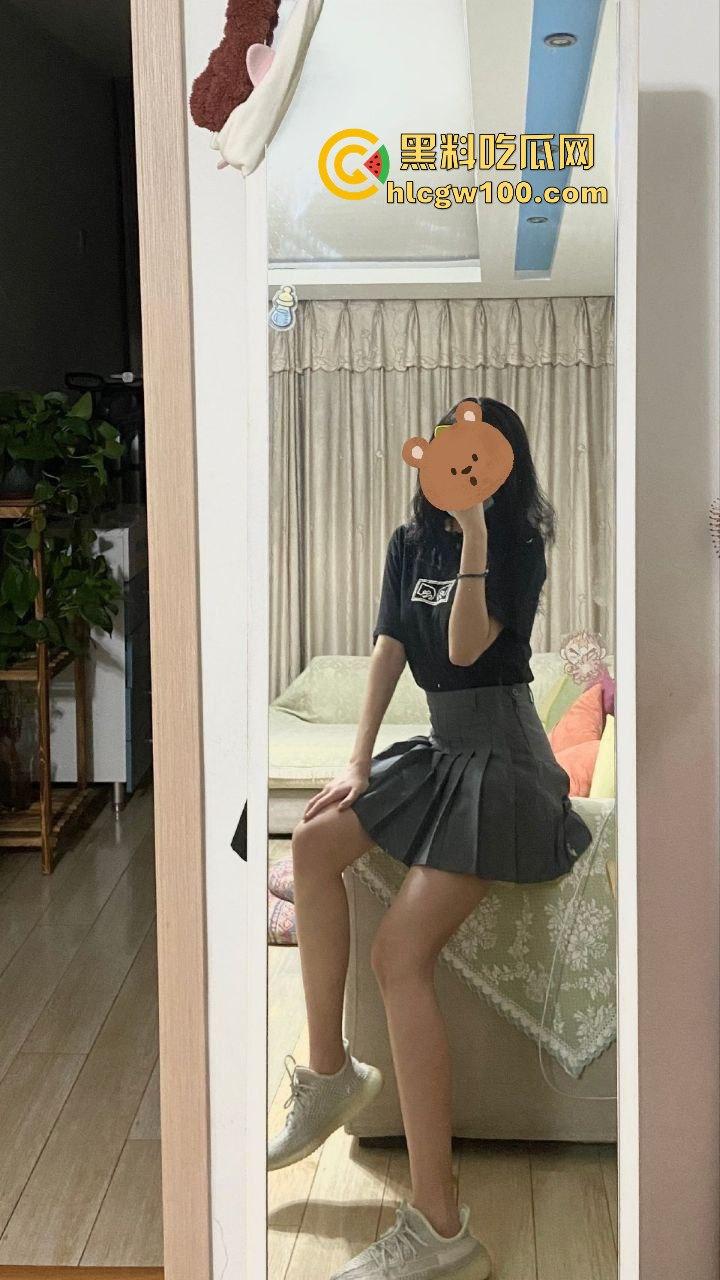 小编推荐!推特绿帽博主【小熊戴绿帽】把自己老婆送给单男爆操,完整聊天截图视频流出,内容属实劲爆。-93