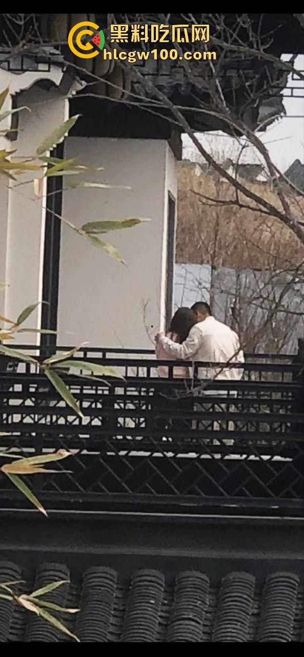 小编推荐!推特绿帽博主【小熊戴绿帽】把自己老婆送给单男爆操,完整聊天截图视频流出,内容属实劲爆。-107