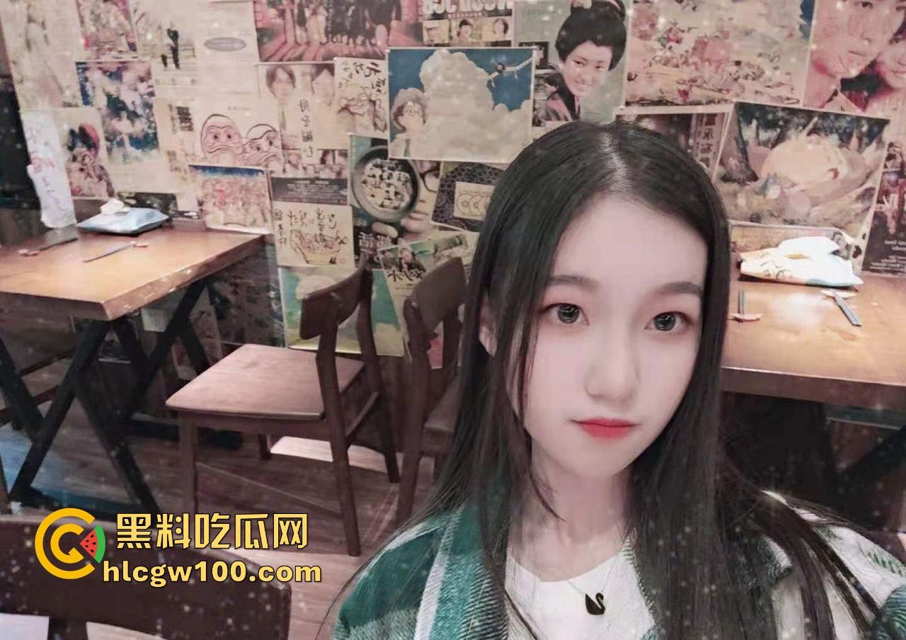 上海小区人妻【李雨桐】表面优雅实则骚到爆,偷情内射上瘾,每晚主动掰开腿喊老公都干不爽,快来扩我菊花!-3