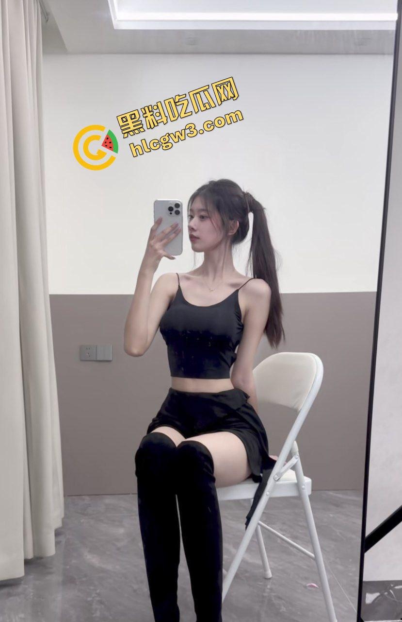 抖音小蛮腰蜜桃臀美腿御姐网红『小腰精i』猛男大哥前后体位爆插淫穴！高潮迭起痉挛抽搐！原创独家曝光！-4