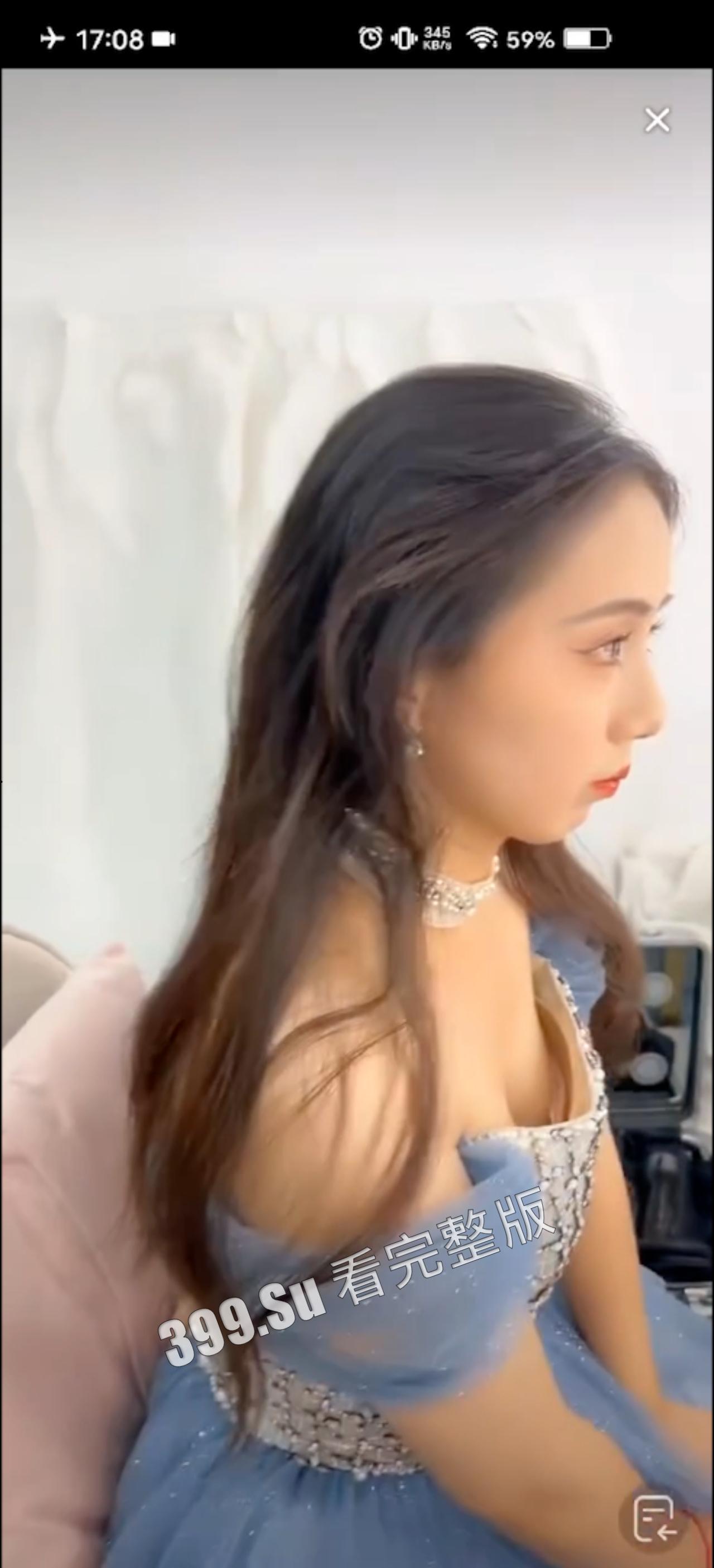 抖音快手女主播露点合集 瓜友们觉得她们是故意的还是不小心的? (六)-7