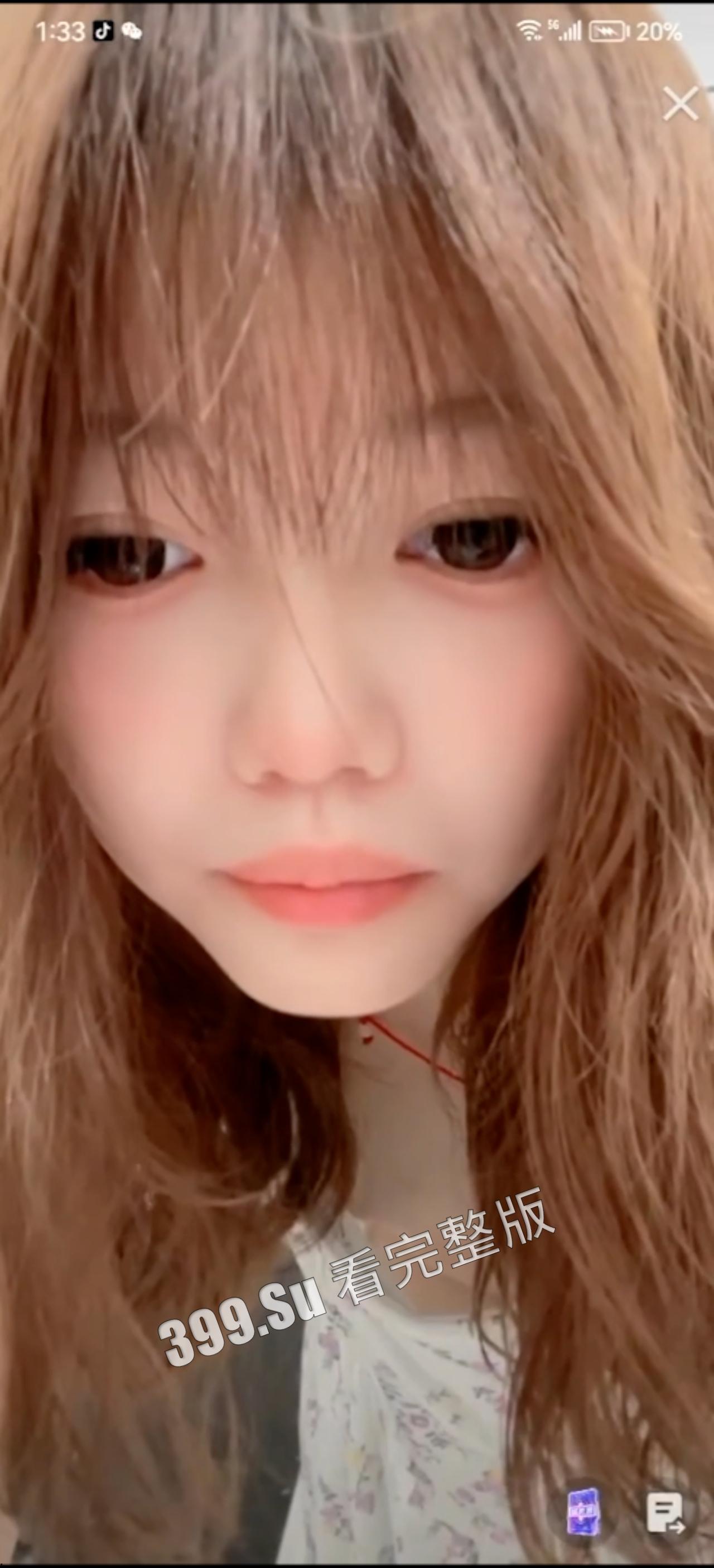 抖音快手女主播露点合集 瓜友们觉得她们是故意的还是不小心的? (六)-8