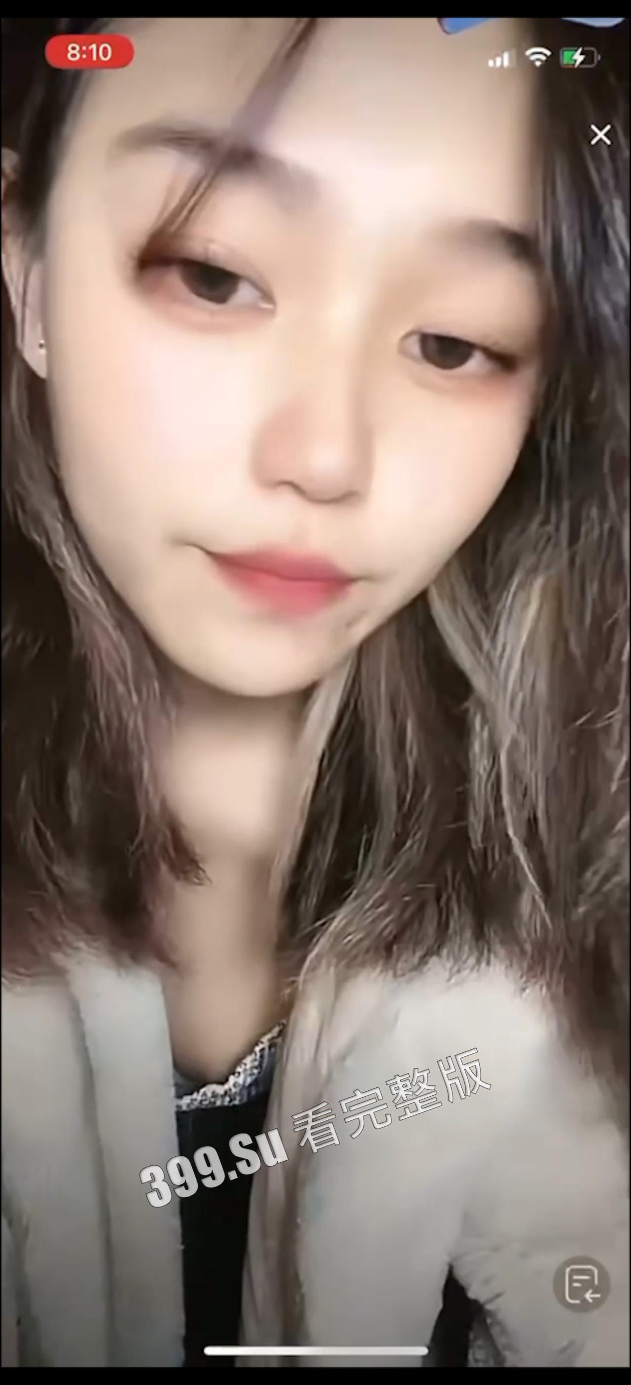 抖音快手女主播露点合集 瓜友们觉得她们是故意的还是不小心的? (六)-9