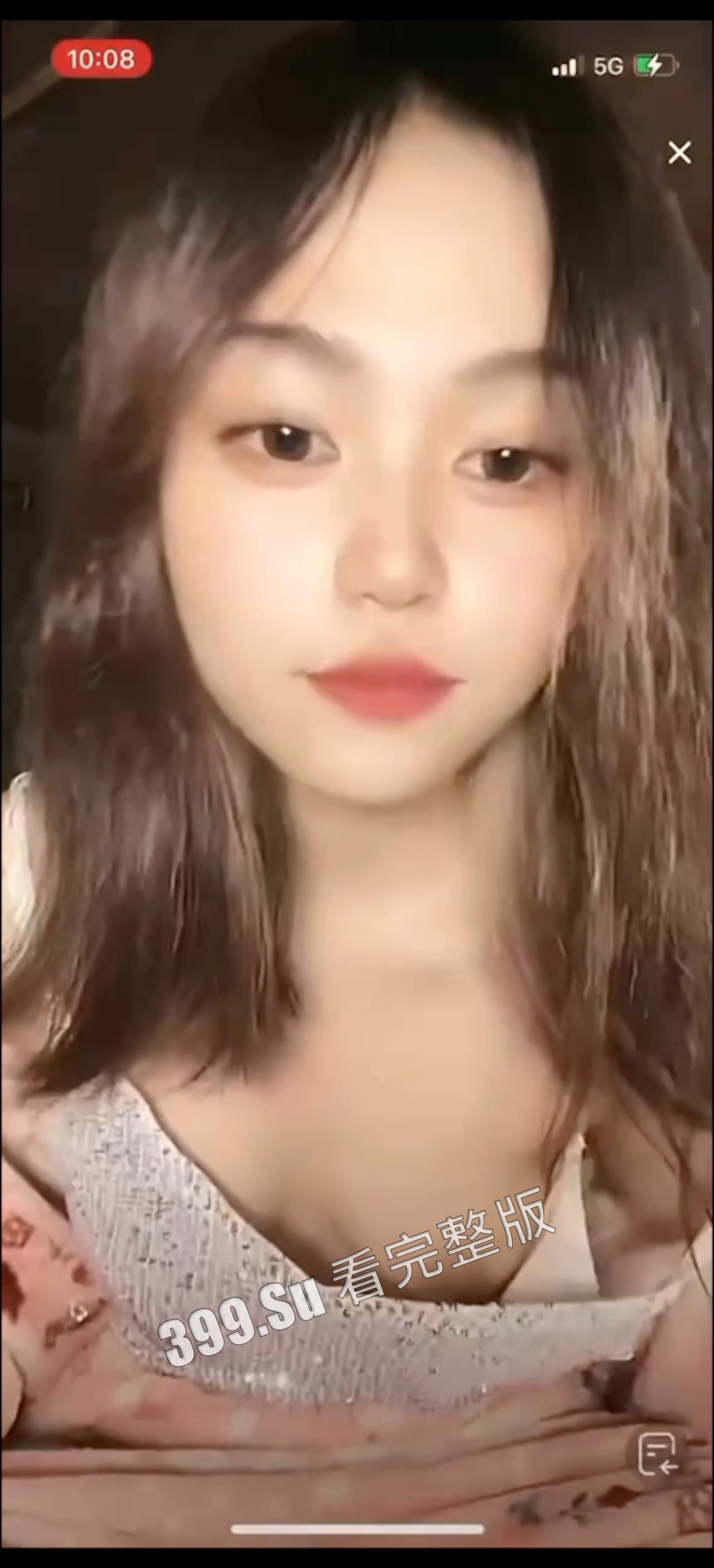 抖音快手女主播露点合集 瓜友们觉得她们是故意的还是不小心的? (六)-10