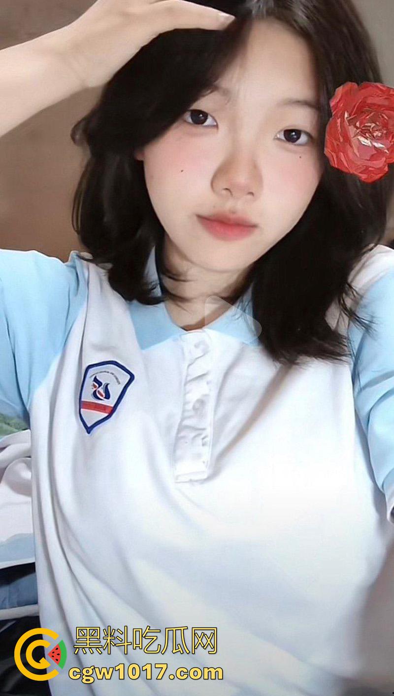 福州第十八中学,核弹巨乳学生妹,惯用网名【南笙】,跟网友裸聊视频被外泄,这豪横大奶堪称人间极品啊!-1