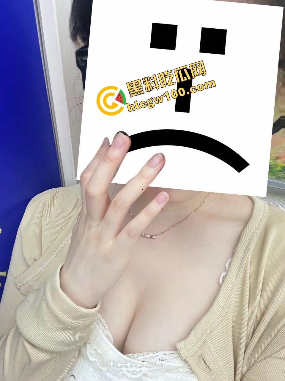 湖南第一师范反差骚货豪乳大奶尤物『郑爽怡』宿舍发骚私拍搓奶抠逼供金主!粉嫩鲍鱼忒淫荡!原创独家流出!-2