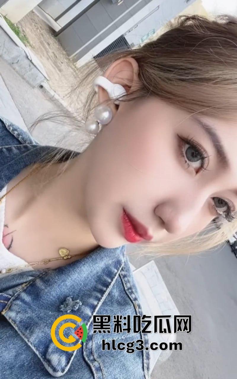 快手爆炸丑闻!纹身女神『彤謌』与榜大哥私会渔网做爱视频外泄,清纯颜值暗藏“风骚”真相!-11