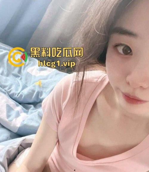 瓜友爆料约了个技校02年清纯妹,外表无辜其实援交老司机!那叫声简直让人顶不住!-2