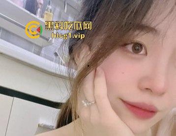 瓜友爆料约了个技校02年清纯妹,外表无辜其实援交老司机!那叫声简直让人顶不住!-3