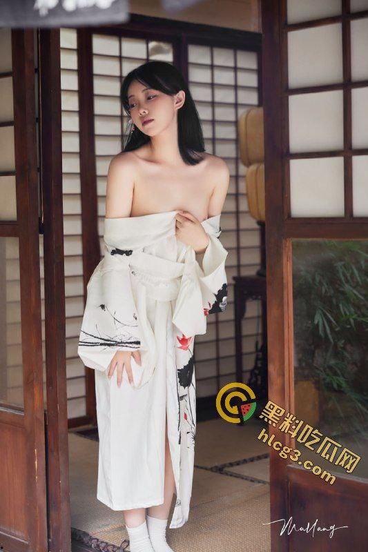 【一颗榴莲】福利姬8月露点自拍视频泄密！性感反差引发热议-5