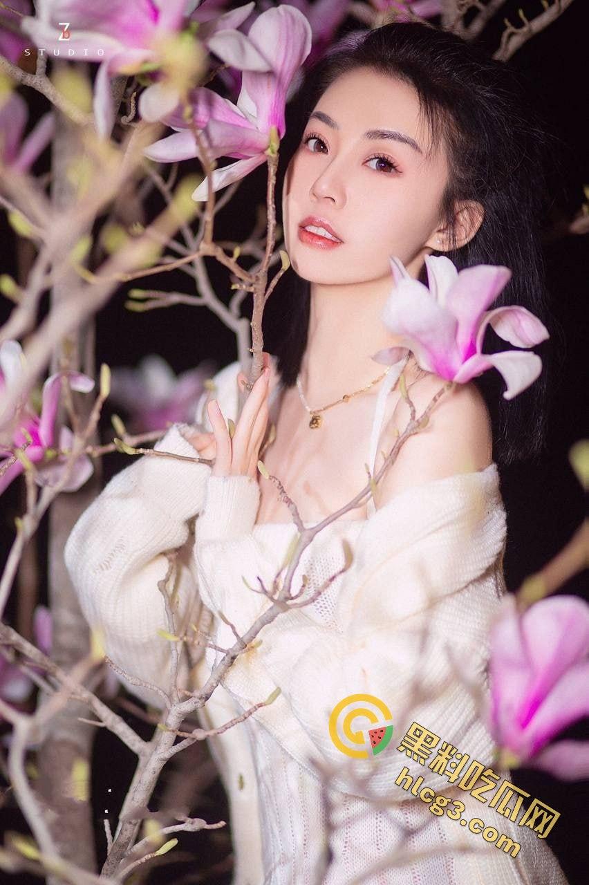 【一颗榴莲】福利姬8月露点自拍视频泄密！性感反差引发热议-9