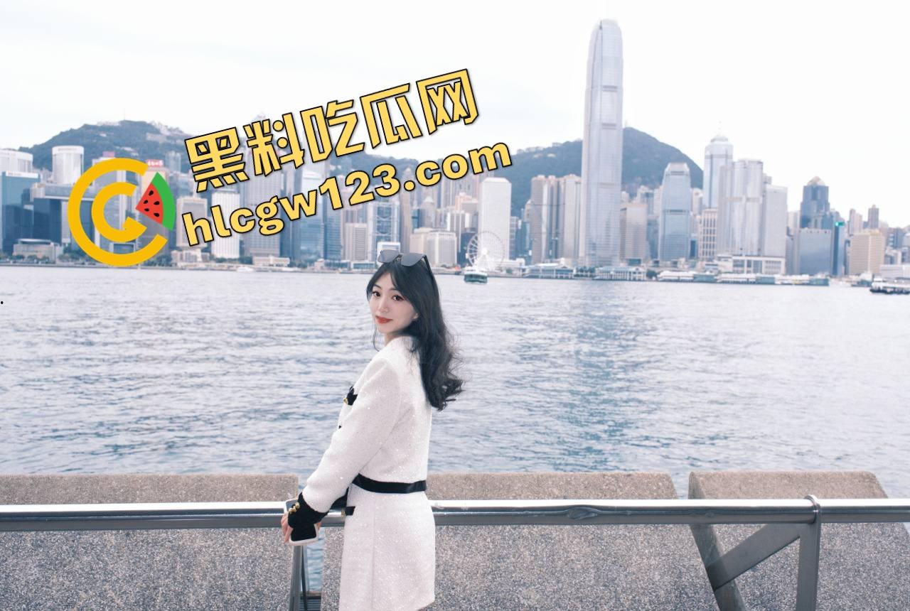 民宿开房无套爆操啪啪啪啪正激烈,换姿势换到发现针孔摄像头,女的还没高潮,摄像头先翻车!-1