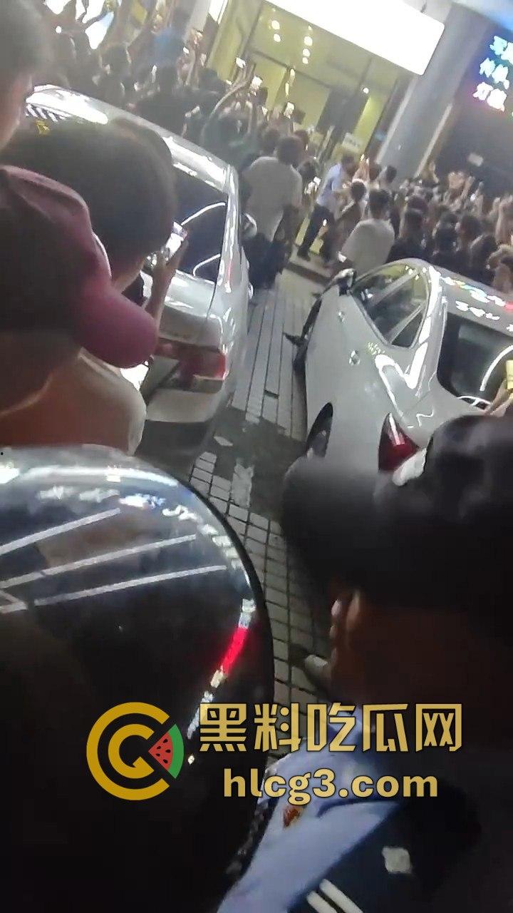 8.15海口抓嫖事件:爱赌的爸、生病的妈、上学的弟,破碎的她还有谁能帮?该管的不管,该抓的不抓!-7