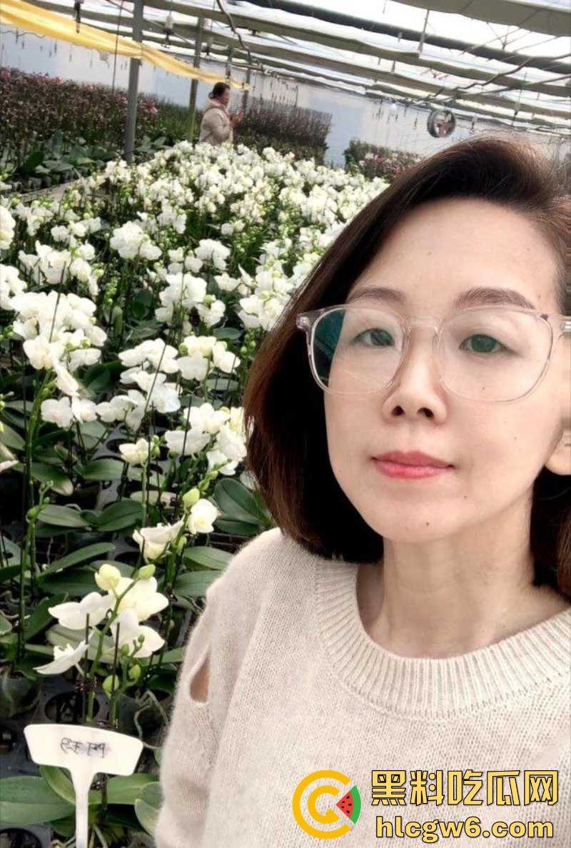 涡阳县小学女校长塌房视频流出 风韵少妇上位疑似靠教育局长床上绩效 后入摇床摇出来的校长椅稳如泰山!-5