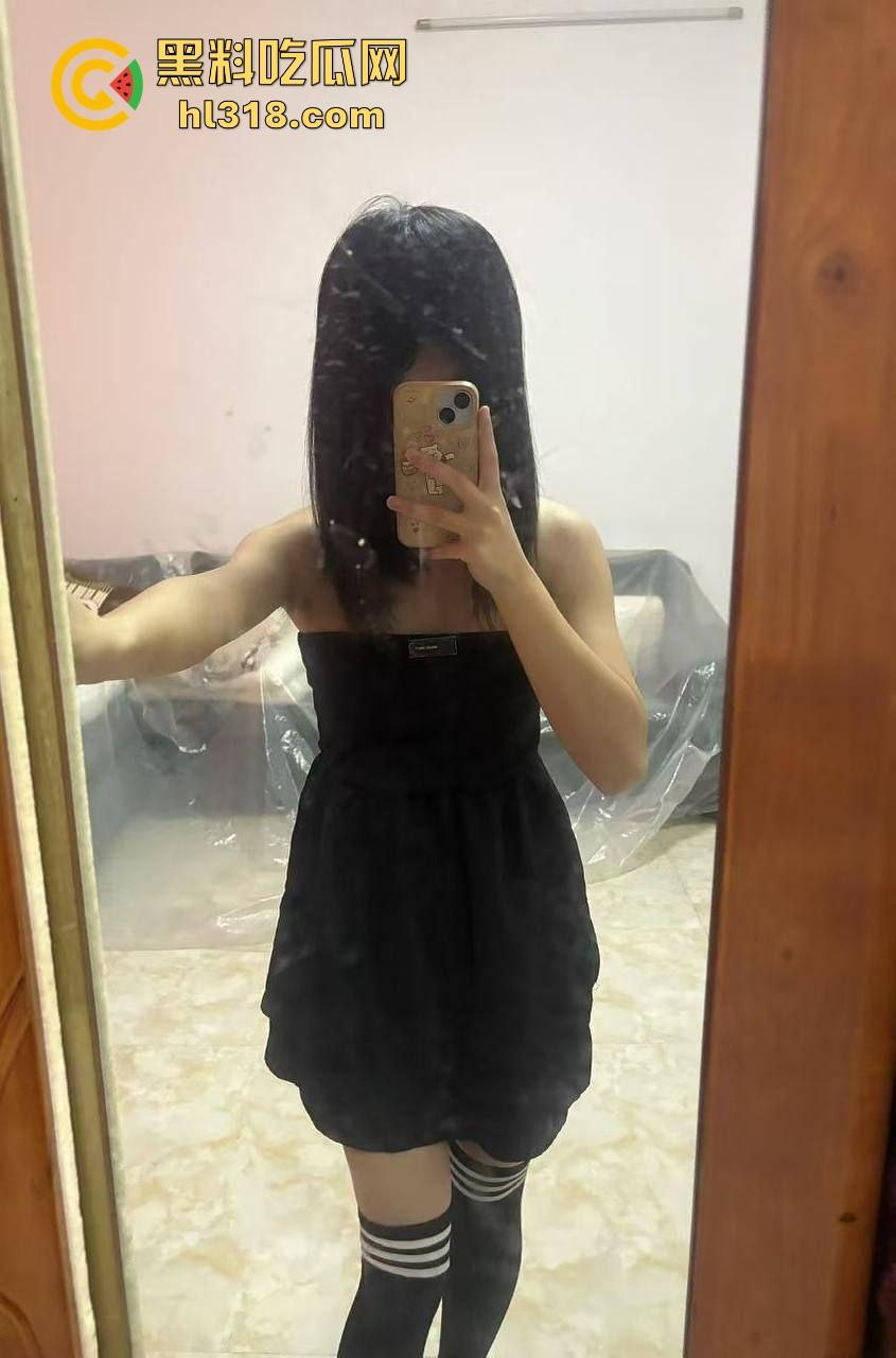 泉州职业学院乖巧学妹【陈爱婷】网调视频被渣男外泄 ,逼脸同框高清自拍,纯情少女沦为黄网贴吧红人!-3