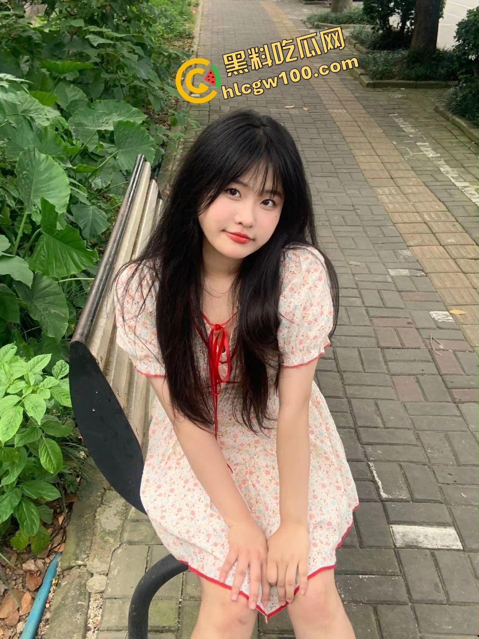 石家庄邮电职业极品微胖反差骚婊【肖绘彤】发骚露奶私拍泄密，大哥SM肛塞后怼肥臀！独家曝光流出！-1