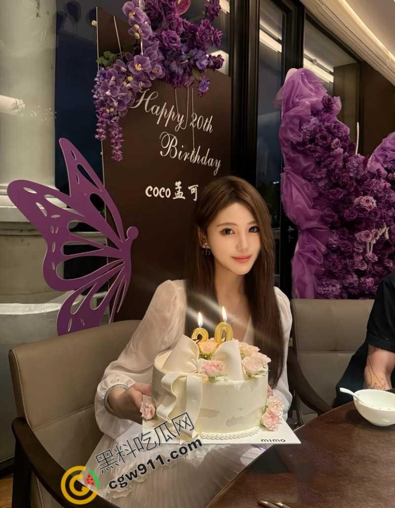 变形记富二代男主【黄润秋】淫乱私生活被女友【孟可佳】曝光！恋爱期间出轨酒吧当众接吻，性爱视频传遍全网！-6