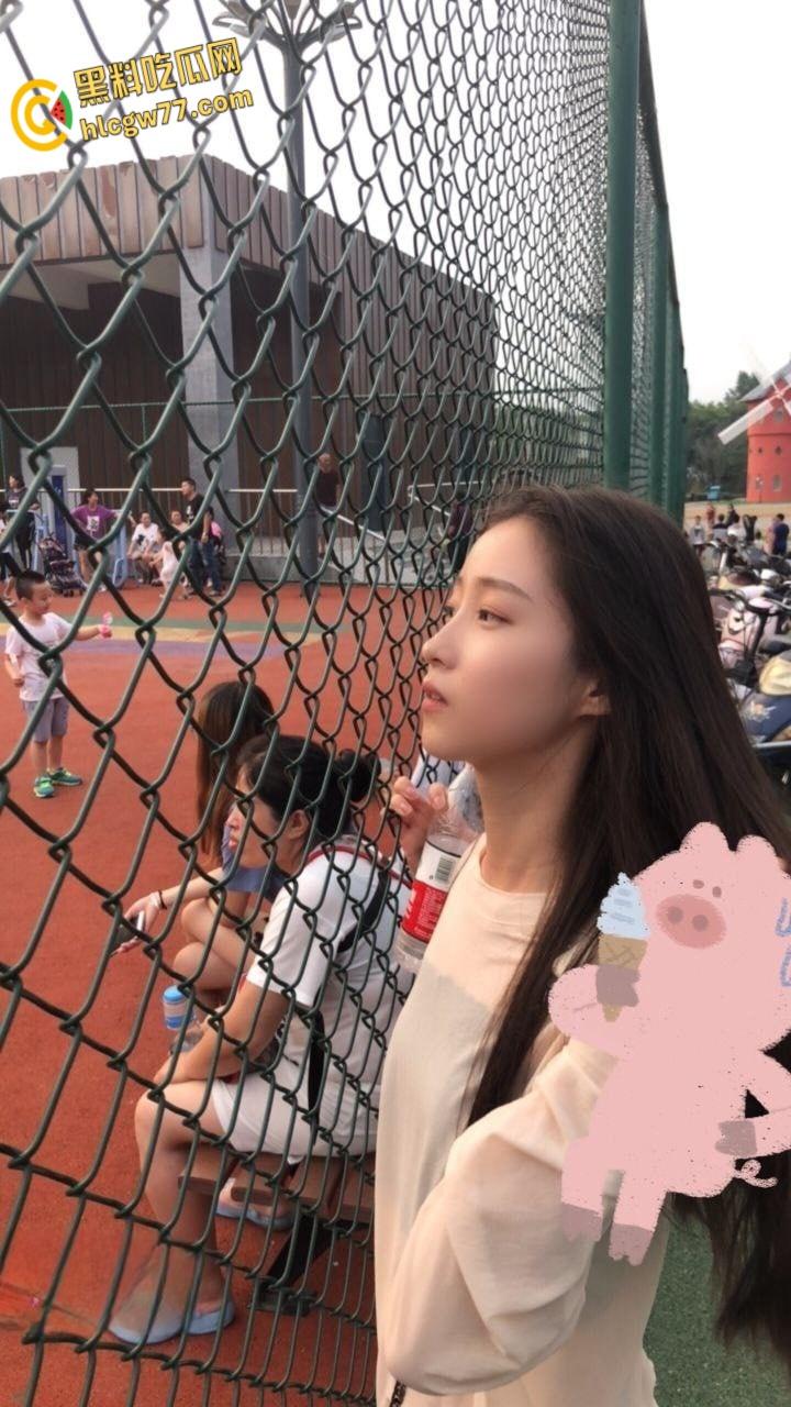 杭州高颜值反差少妇【施芮雯】，长腿尤物露脸淫荡，口活后入引爆极致狂欢！-3