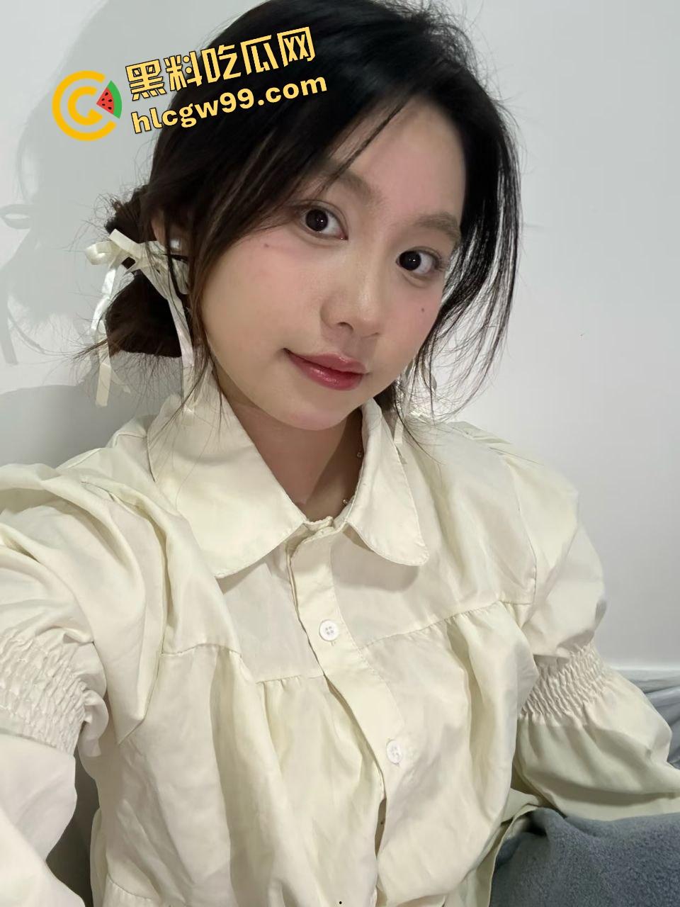 广东中山反差骚鸡肉便器【任美雅】酒店与男友爆操性爱，女上细致摩擦填满黑洞！独家曝光流出！-2