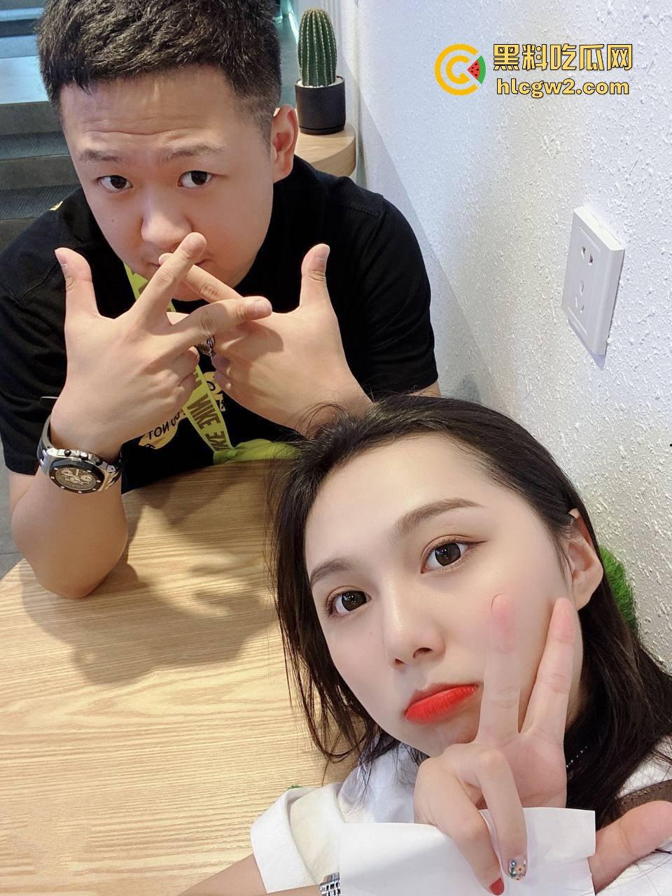 山西太原15中实习教师【童佳琪】骚浪视频泄露 私密视频中跪舔肉棒被操哭，娇喘浪叫浪得像条狗！-12