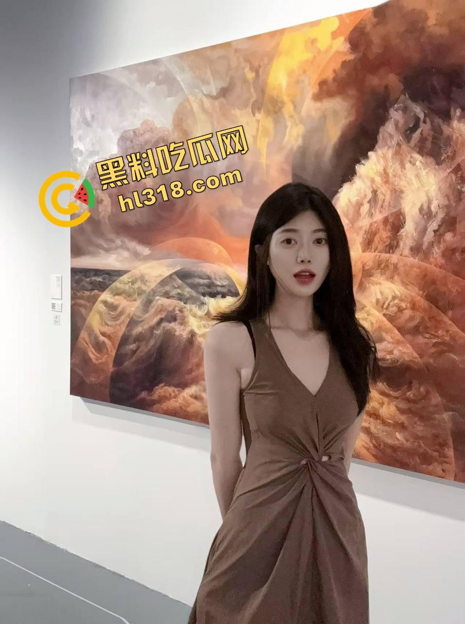 广东人妻疯起来连鸡都怕，酒吧养鱼勾小哥哥撸到崩溃，家里逼老公演禽兽，回家还让老公强奸她！-3