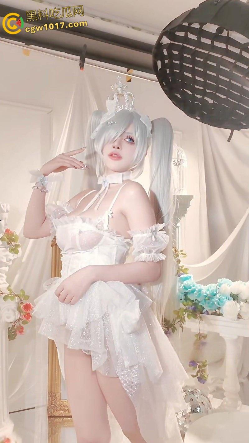 纯欲天花板【Byoru】，灰姑娘性感写真福利，巨乳翘臀透视蕾丝婚纱，极致诱惑眼神勾魂令人沉醉！-8