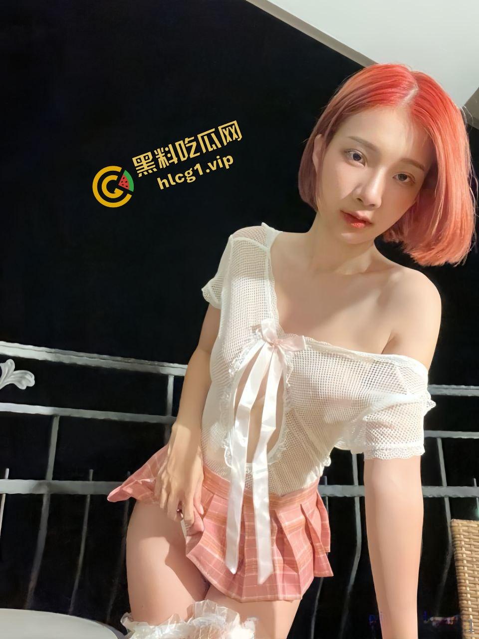 台湾高颜值反差婊『Zhen祯』极品短发女神 付费性爱视频流出！-3