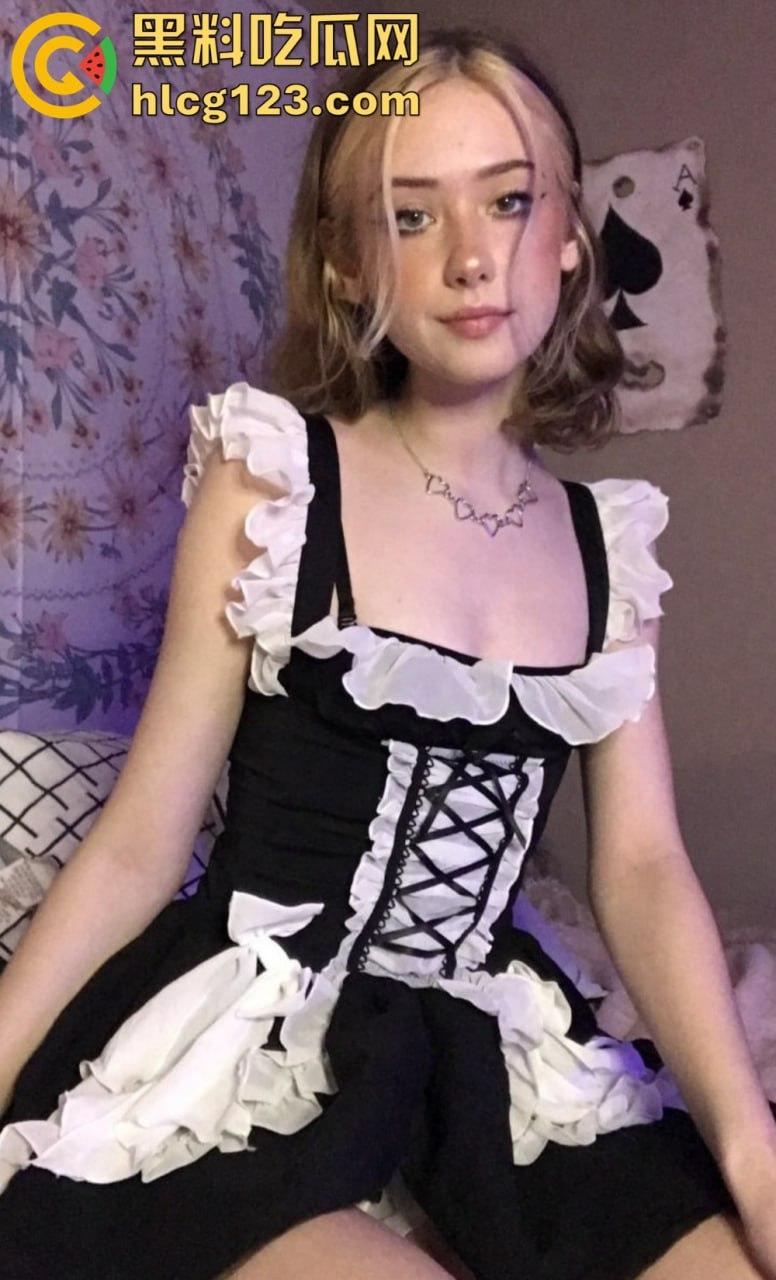 洋马BrattyDeath粉嫩小穴福利合集！胸虽小但绝对射爆，瓜友们别错过这波顶级福利！-38