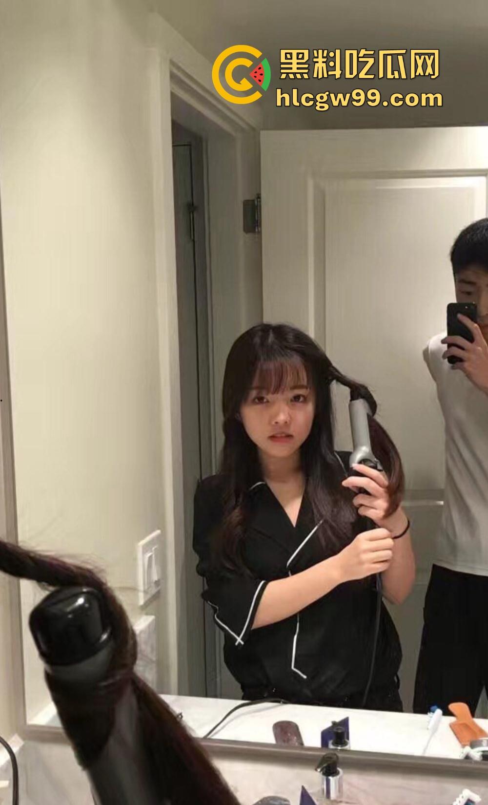 加拿大清纯甜妹【赵娜】表面清纯实际骚得批爆，被男友操成精盆母狗，私密性爱片流出，骚得让人肾疼！-3