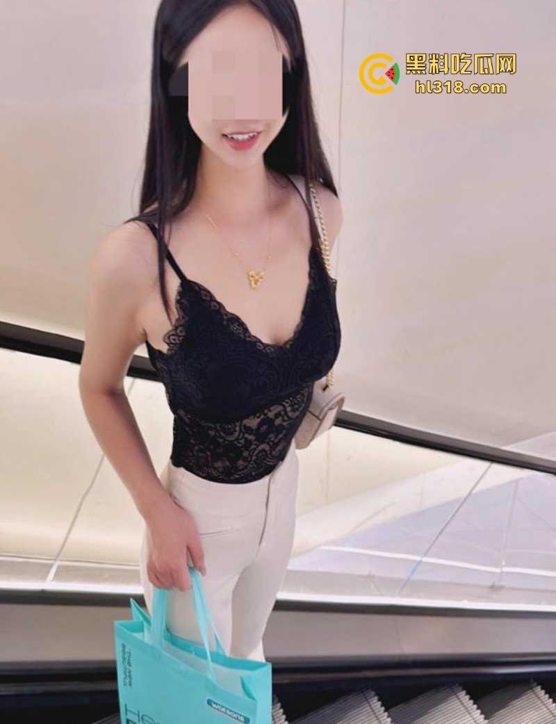 酒店约操美臀亲姐，极品性感身材，裤子舍不得脱，剪开裤缝就操，无套爆操美鲍喷水量惊人！-1