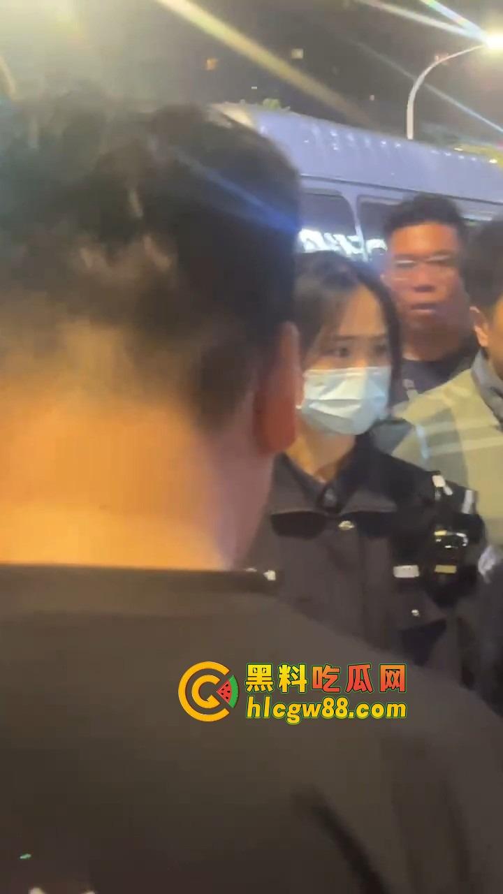 东莞净土不再，城市派对扫黄现场曝光，性感公主们排队上车，莞式传奇又少一处！-10