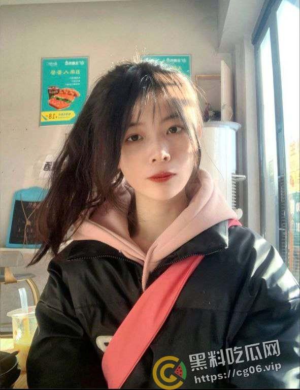 瓜友投稿！浙江大学文学系极品学生妹 拿奖学金就是为了跟男朋友出去开房 颜射 吞精 样样在行 学霸反差婊-2