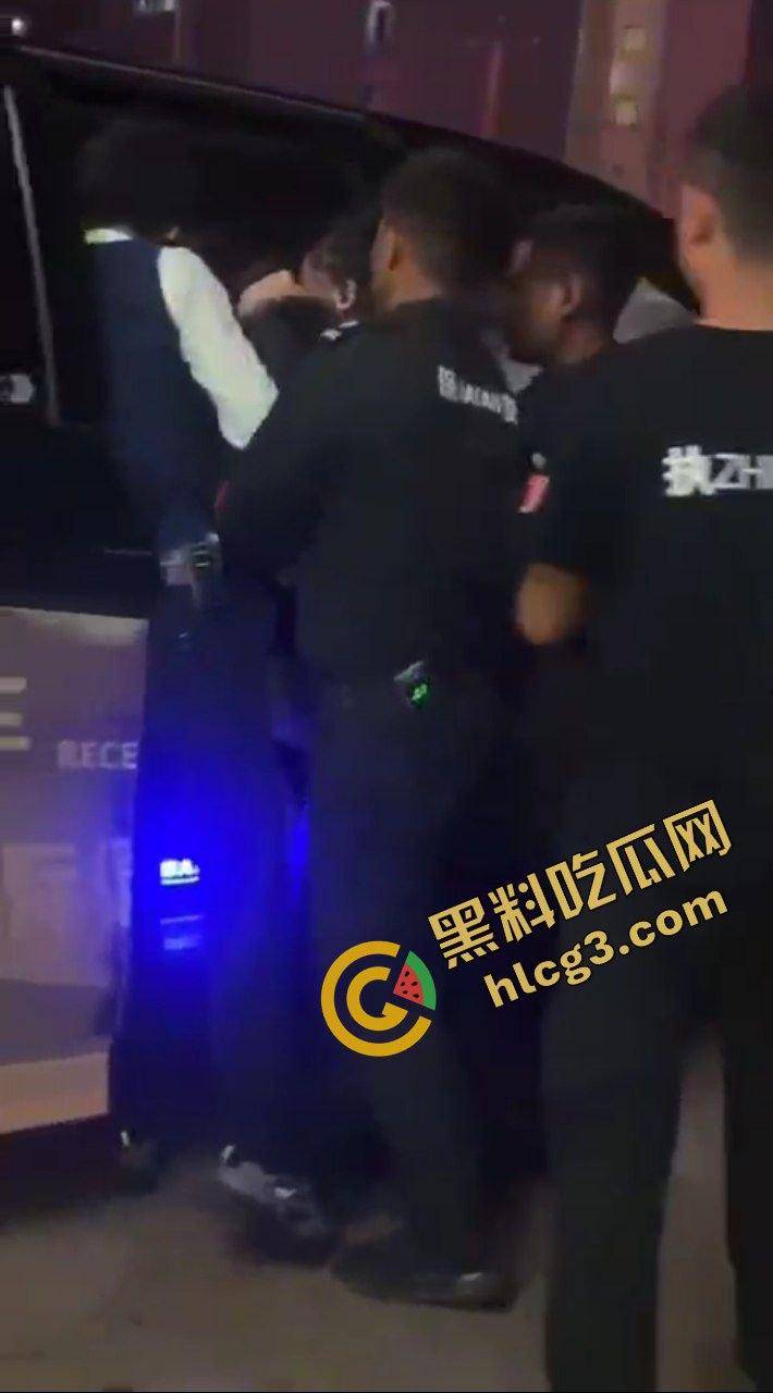 缅北佤邦猛波县 女子为拿金主奖励1万元 挑战喝完1.5L洋酒 狂喝之下导致抢救无效醉死！-5