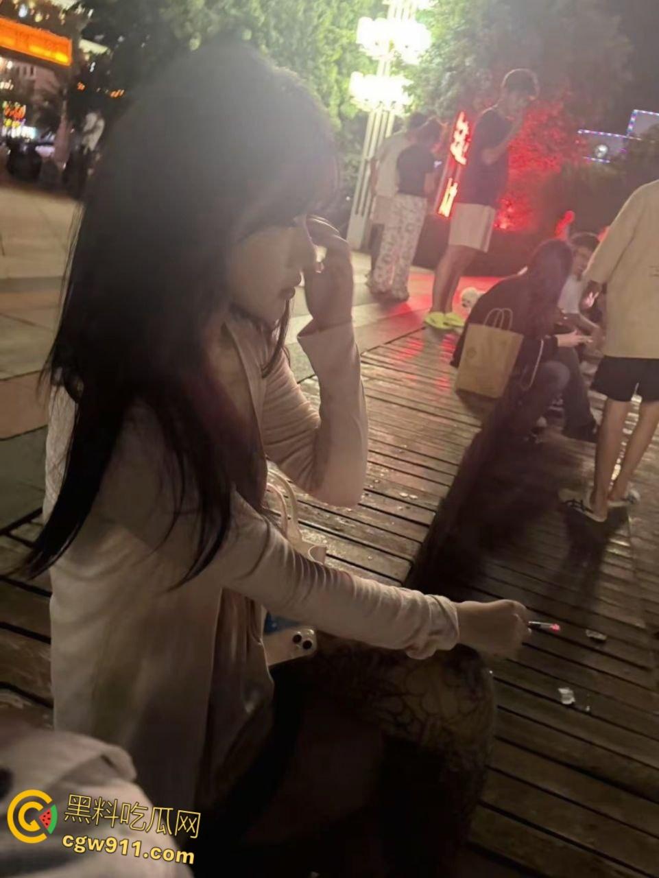 吉林长春花腿小妹【赵嘉怡】，缺钱被大哥包养，白嫩酮体被滴蜡SM调教，露出楼道狗链无套后入！-2